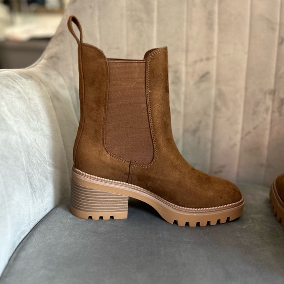 Bambo faux suede boot - brown - size 7 - Picture 4 of 9